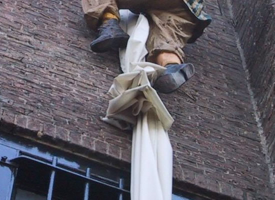 DAI DOMICILIARI AL CARCERE | Il 19enne non rispettava la misura restrittiva impostagli. Foto n. 2